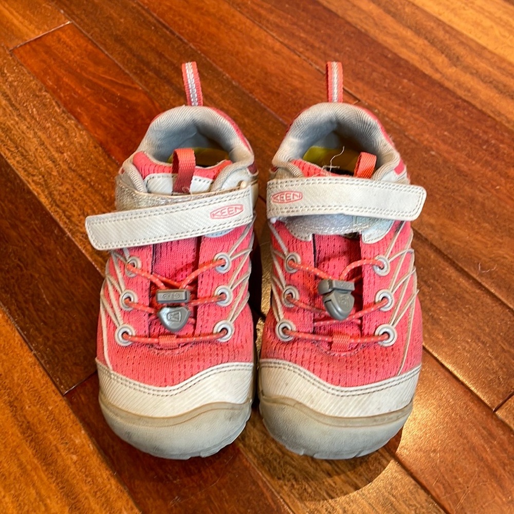 Used Keen hiking shoes size 13